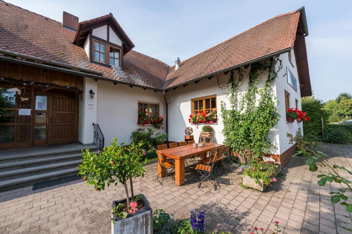 Hofmann'S Apartements & Ferienwohnungen Oberdachstetten Exterior foto